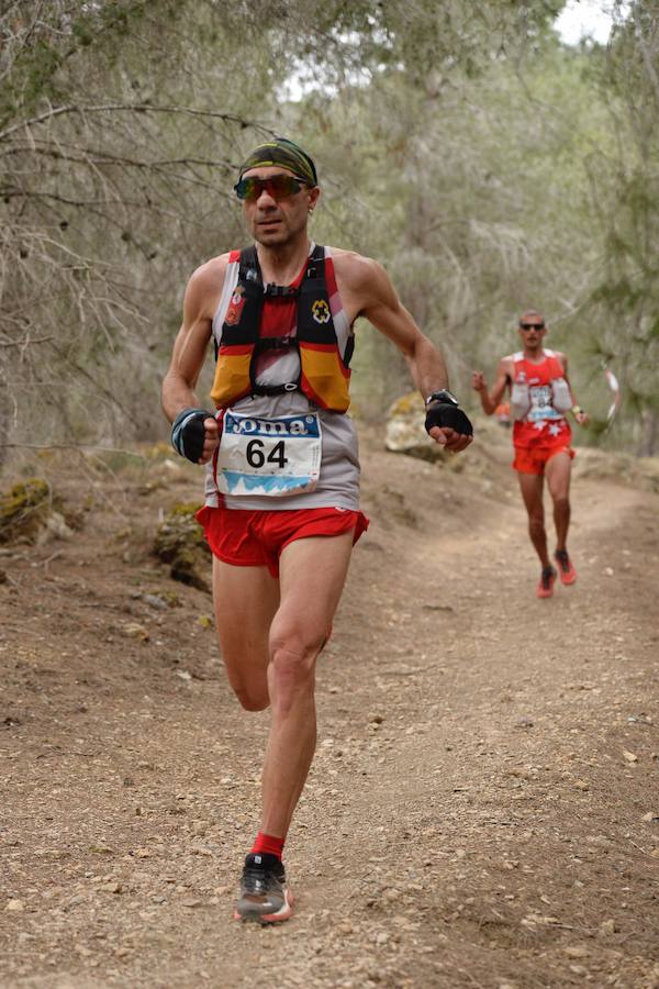 El corredor marroquí asentado en la Region es el más rápido en la prueba de trail running, seguido por el catalán Andreu Simón y el cántabro Borja Fernández