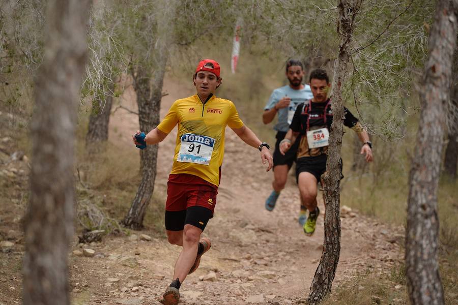 El corredor marroquí asentado en la Region es el más rápido en la prueba de trail running, seguido por el catalán Andreu Simón y el cántabro Borja Fernández