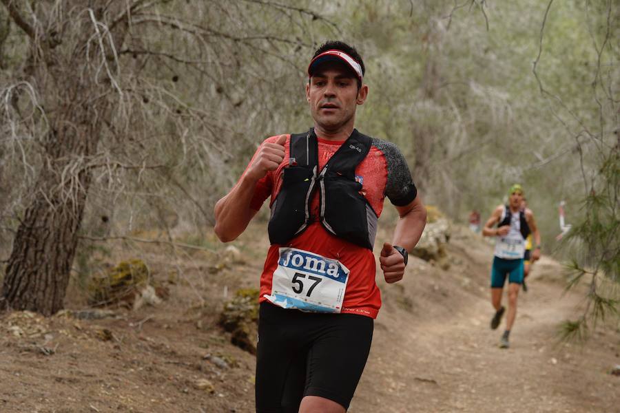 El corredor marroquí asentado en la Region es el más rápido en la prueba de trail running, seguido por el catalán Andreu Simón y el cántabro Borja Fernández