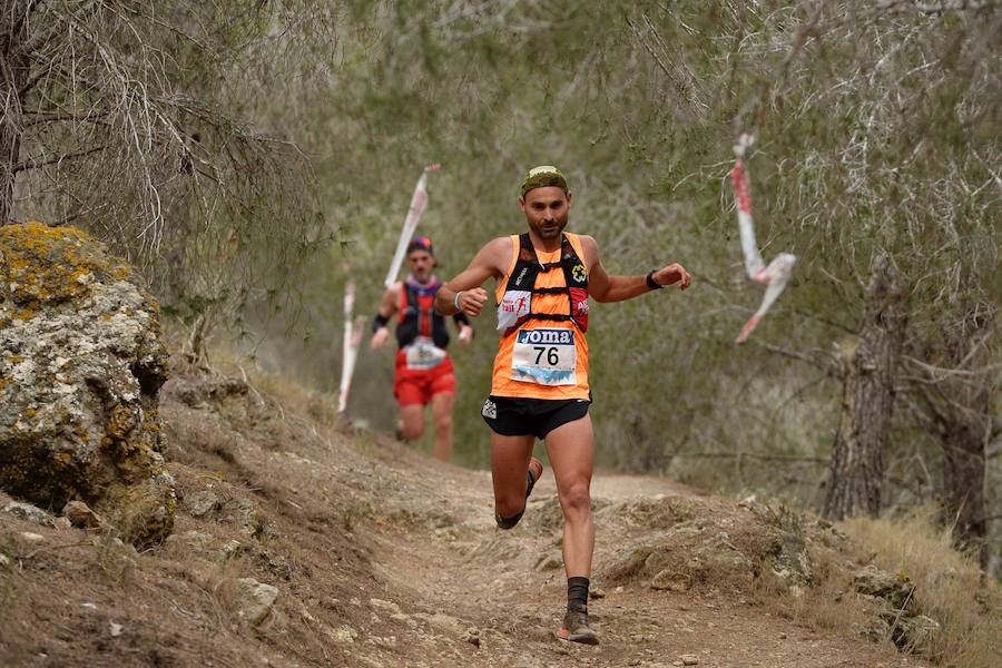 El corredor marroquí asentado en la Region es el más rápido en la prueba de trail running, seguido por el catalán Andreu Simón y el cántabro Borja Fernández