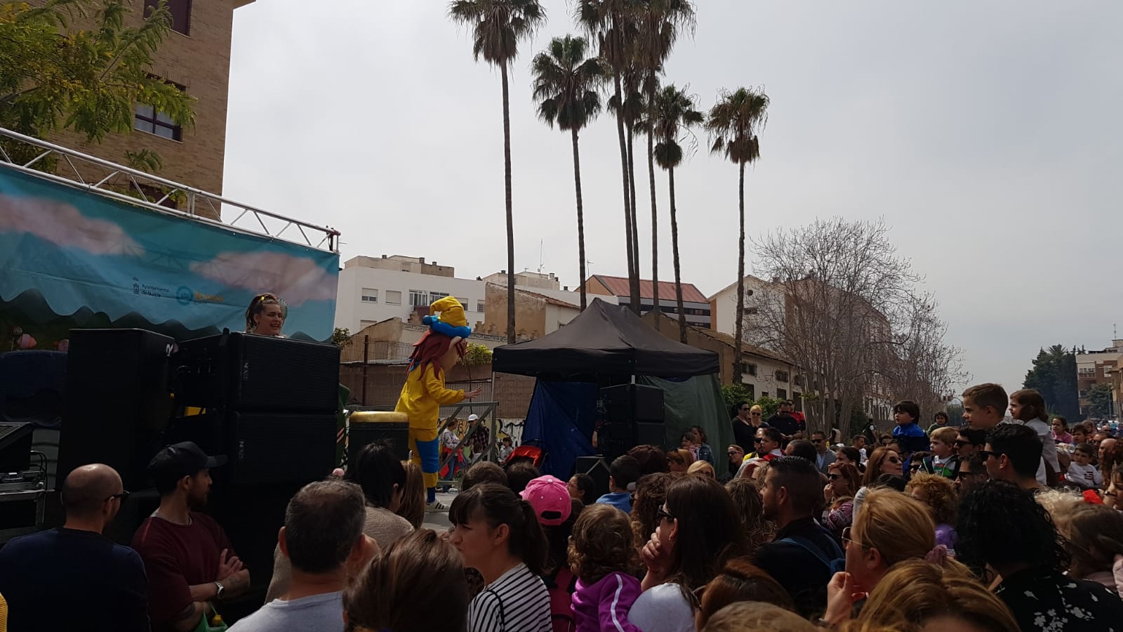 Los participantes realizaron 12 ecotalleres durante todo el recorrido y disfrutaron de un concierto, paella y espectáculo infantil