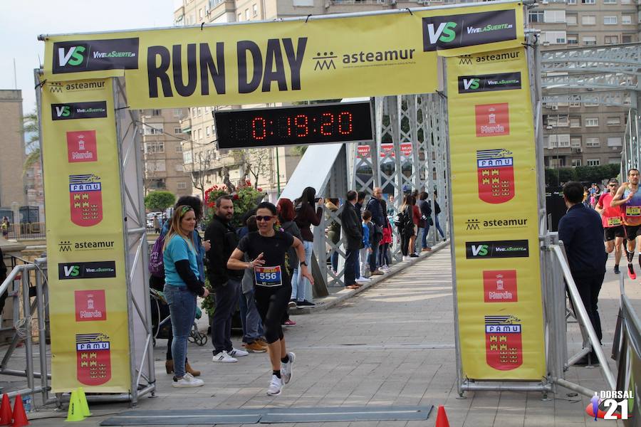 Francisco Pastor gana la prueba con un tiempo de 33:35 minutos en los 10 kilómetros, imponiéndose en féminas Saray Paredes con una marca de 42:15