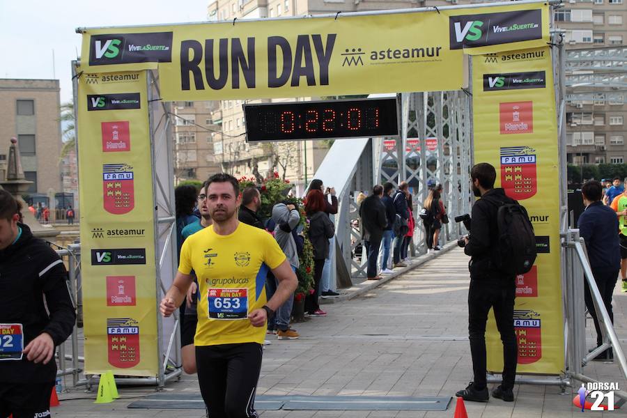 Francisco Pastor gana la prueba con un tiempo de 33:35 minutos en los 10 kilómetros, imponiéndose en féminas Saray Paredes con una marca de 42:15