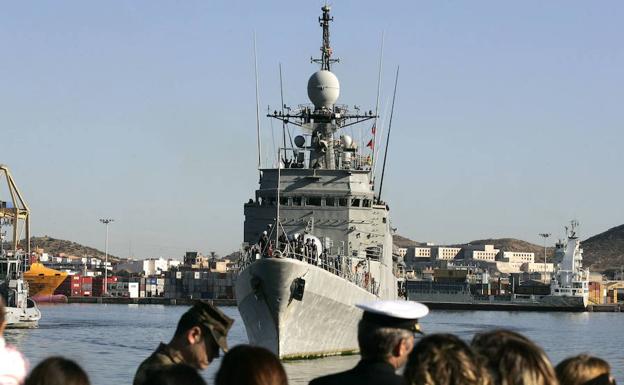 El patrullero de la Armada española 'Infanta Cristina' en el Puerto de Cartagena.