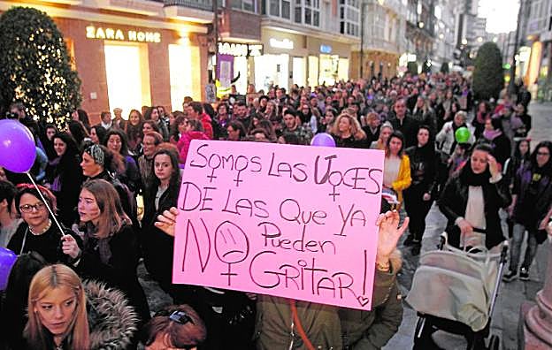 Manifestación feminista por las calles de Cartagena. 