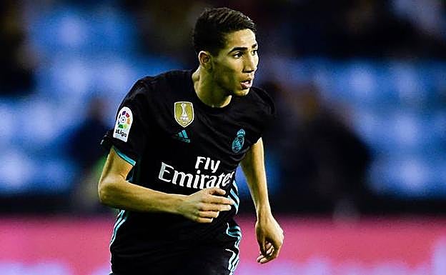 Achraf Hakimi, durante un partido con el Real Madrid.