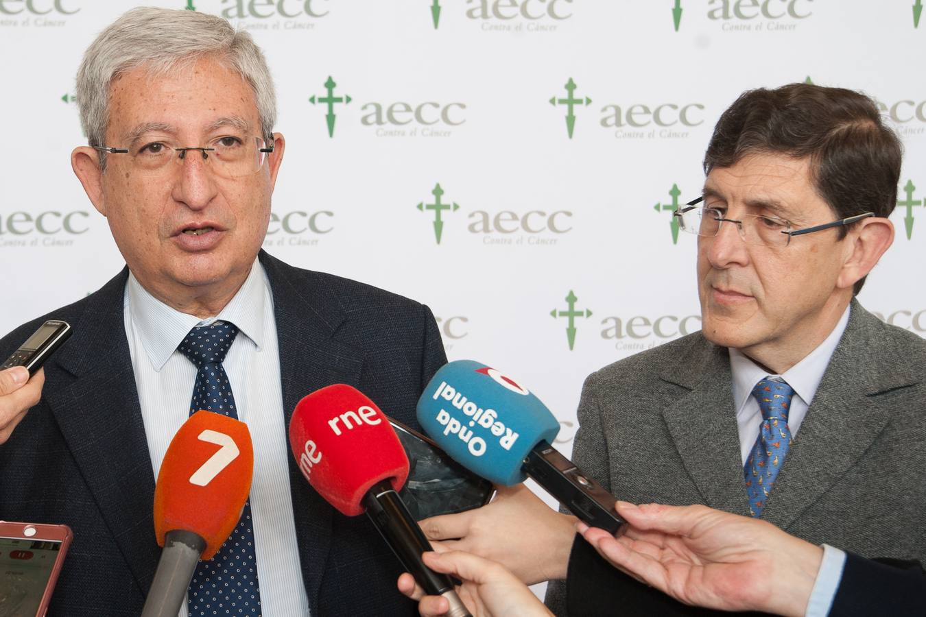 La enfermedad no solo afecta al paciente; las familias también requieren atención