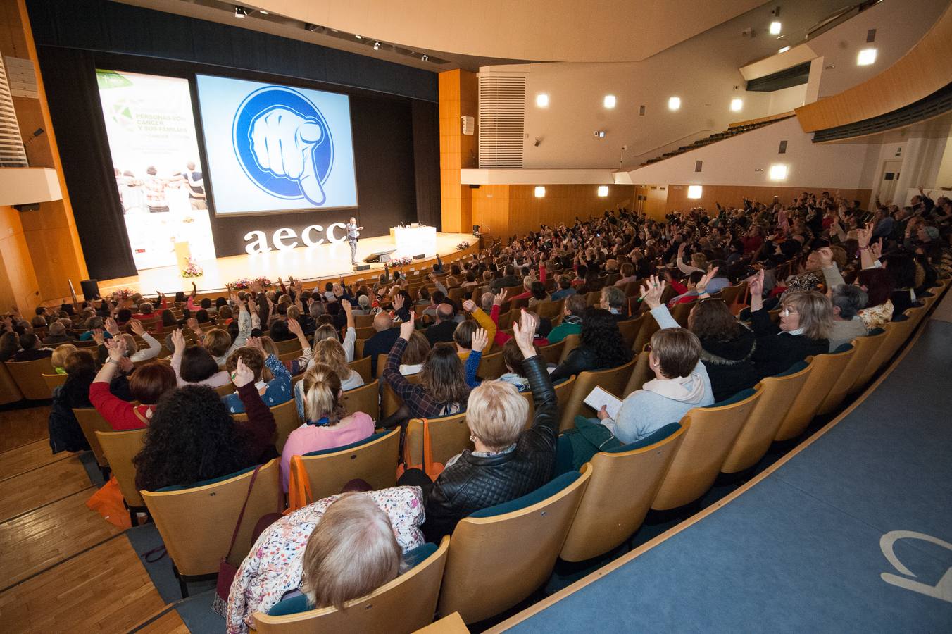 La enfermedad no solo afecta al paciente; las familias también requieren atención