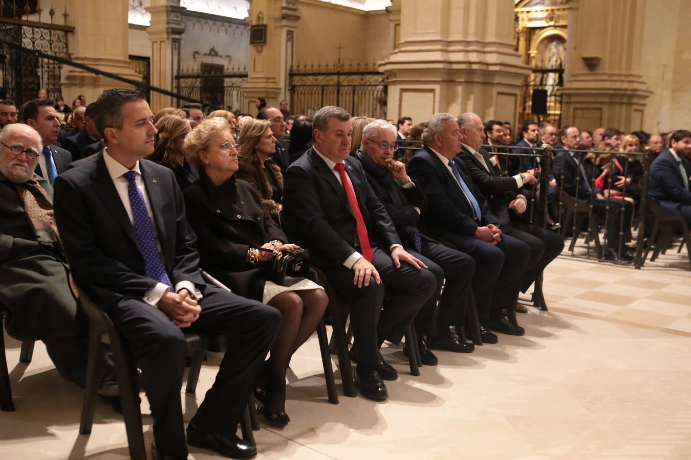 El presidente regional recurre a vivencias personales y a su experiencia como cofrade en el pregón de las procesiones 