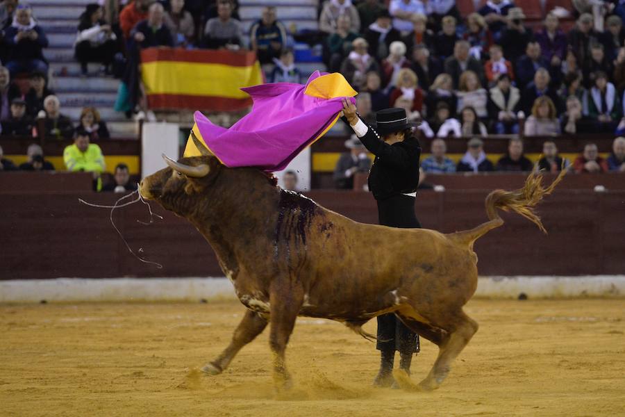 El festival de la AECC celebra su XXV edición con un gran espectáculo. Trece orejas y tres rabos en un festejo de alto nivel artístico