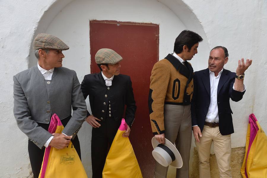 El festival de la AECC celebra su XXV edición con un gran espectáculo. Trece orejas y tres rabos en un festejo de alto nivel artístico