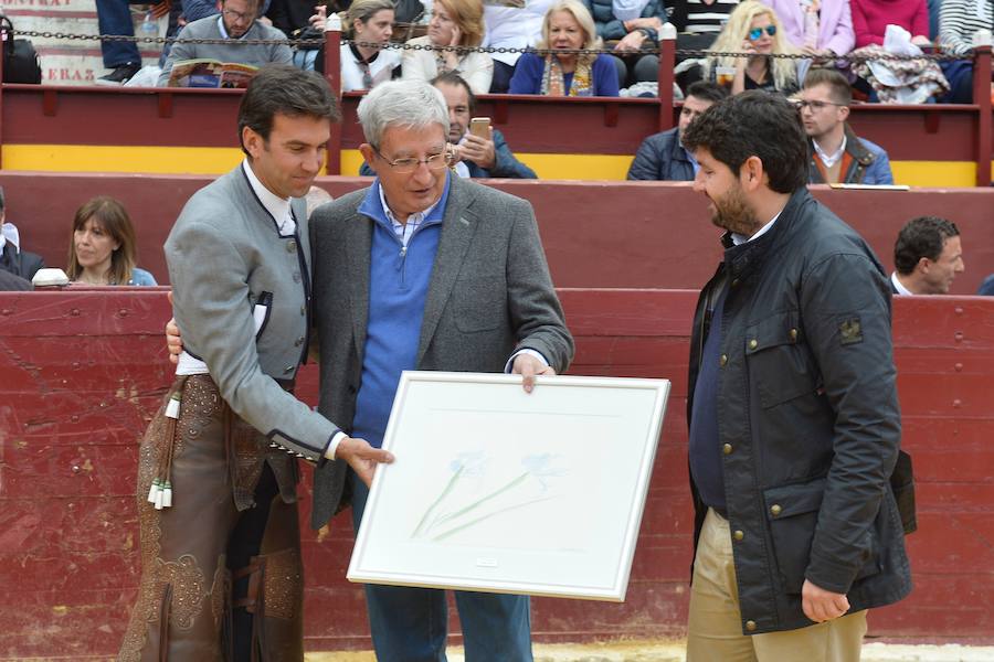 El festival de la AECC celebra su XXV edición con un gran espectáculo. Trece orejas y tres rabos en un festejo de alto nivel artístico