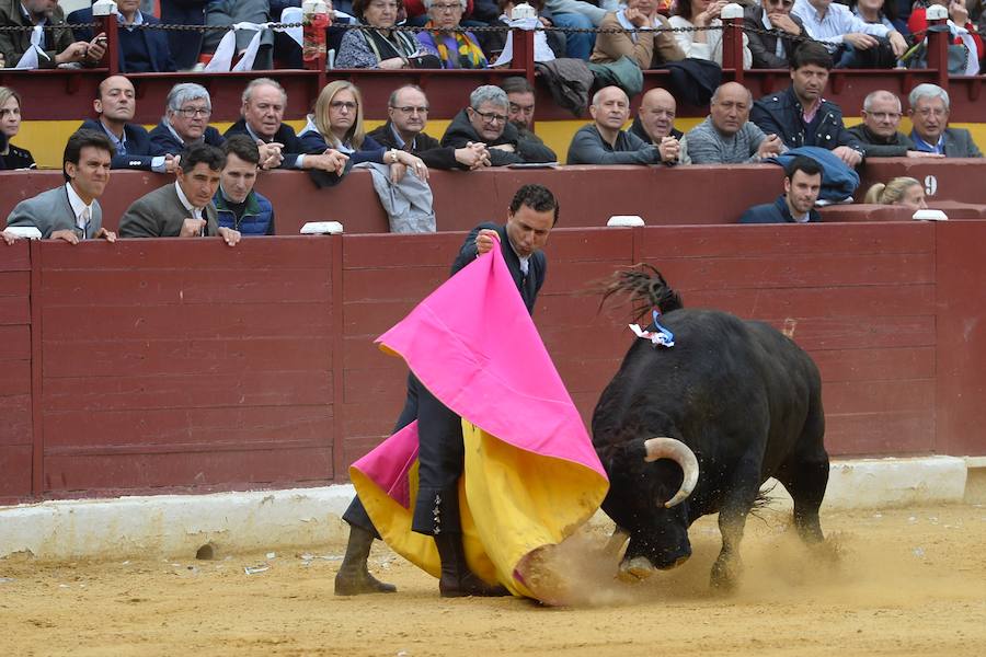 El festival de la AECC celebra su XXV edición con un gran espectáculo. Trece orejas y tres rabos en un festejo de alto nivel artístico