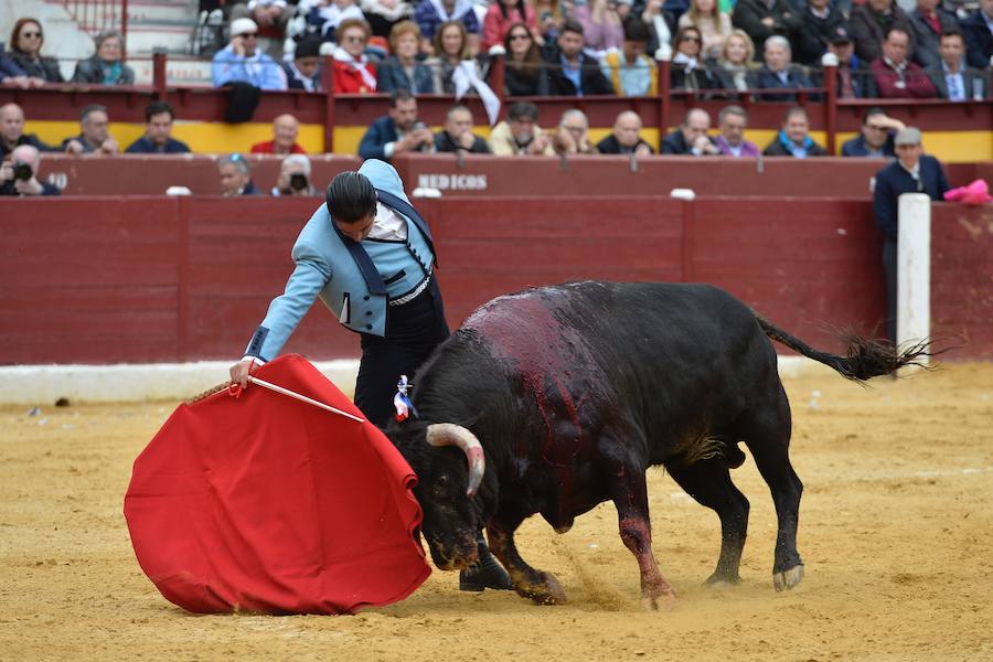 El festival de la AECC celebra su XXV edición con un gran espectáculo. Trece orejas y tres rabos en un festejo de alto nivel artístico