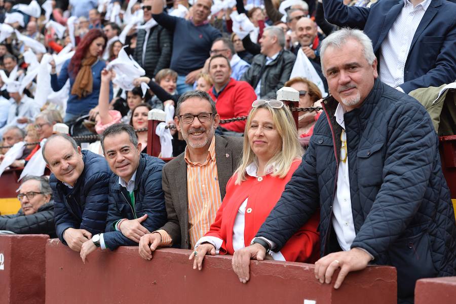 El festival de la AECC celebra su XXV edición con un gran espectáculo. Trece orejas y tres rabos en un festejo de alto nivel artístico