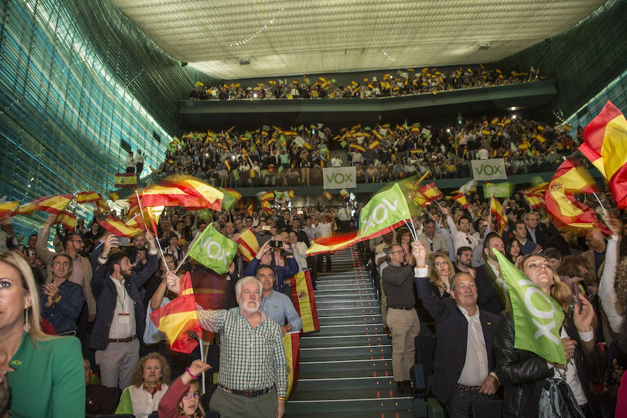 El secretario general del partido avisa a PP y Cs de que su partido «se opondrá a cualquier normativa» autonómica que introduzca «la ideología de género y la falsa memoria histórica»