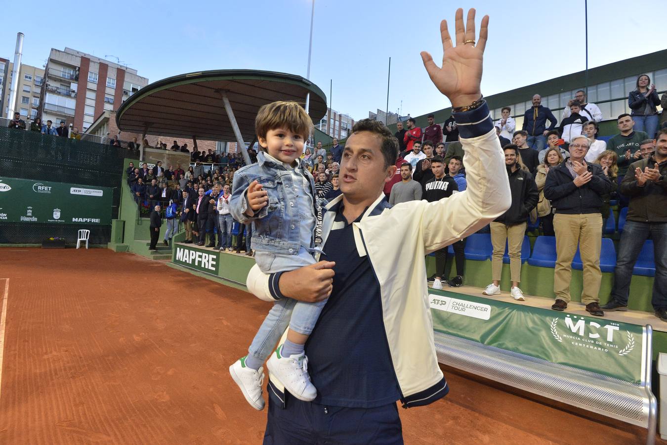 El tenista ilicitano Mario Vilella se impone al murciano en la segunda jornada de la ATP Challenger Murcia Open