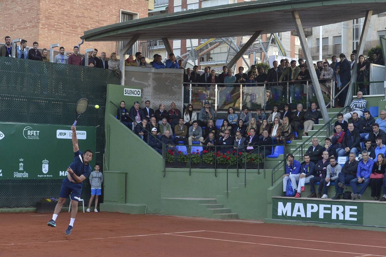 El tenista ilicitano Mario Vilella se impone al murciano en la segunda jornada de la ATP Challenger Murcia Open