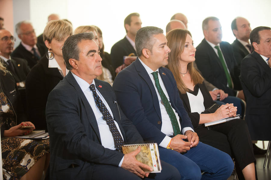 La Región de Murcia contará con la primera organización nacional de productores de fruta con la unión de Apoexpa y Fecoam, según se informó en el cónclave, celebrado en el Museo Pedro Cano de Blanca