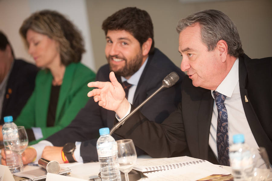 La Región de Murcia contará con la primera organización nacional de productores de fruta con la unión de Apoexpa y Fecoam, según se informó en el cónclave, celebrado en el Museo Pedro Cano de Blanca