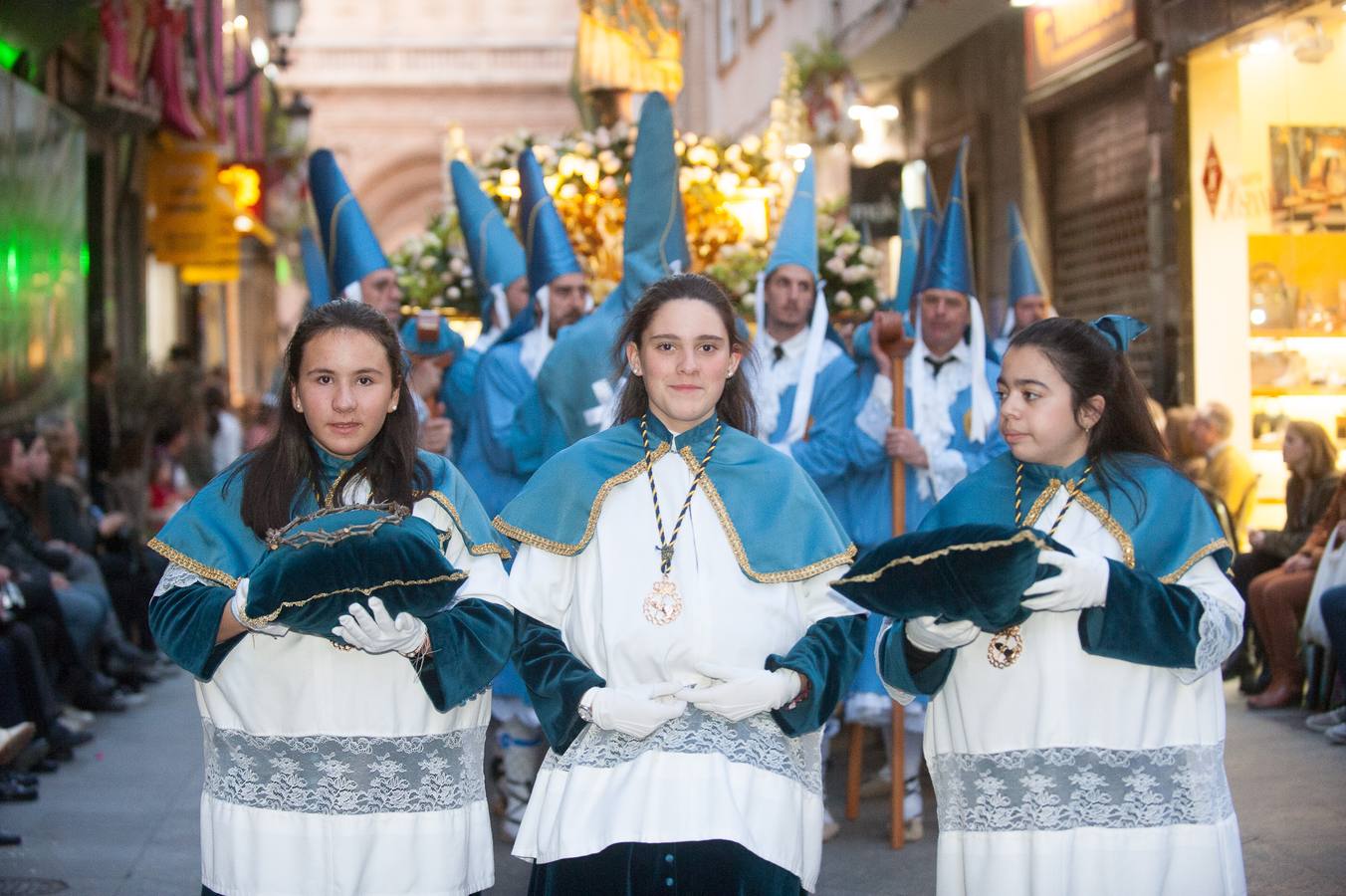 El paso de La Flagelación celebró su 25 aniversario en un desfile que cuajó de espectadores las calles más nazarenas