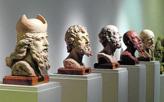 Varios bustos preparatorios de Sánchez Lozano para su posterior realización en talla, que se exponen en el Museo Salzillo de Murcia. 