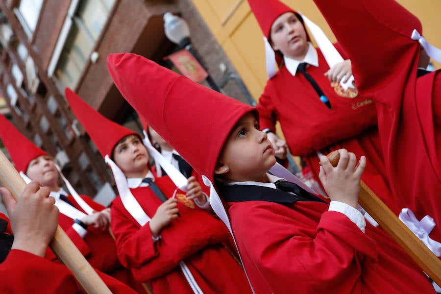 El cortejo devuelve a las calles más nazarenas de Murcia la devoción por el rigor y las tradiciones huertanas