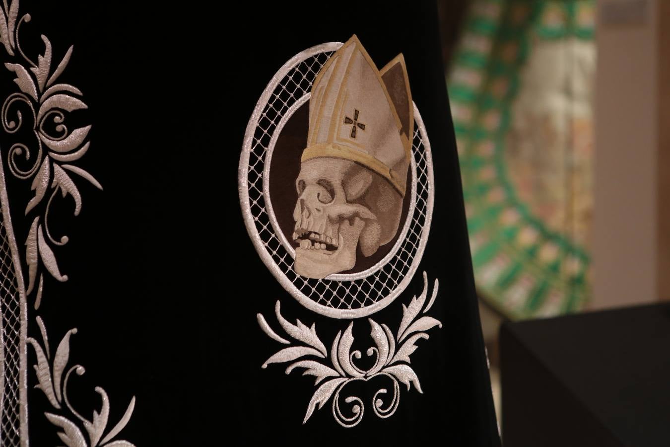 La cofradía lorquina enriquece su procesión romana con estas piezas a las que se ha dedicado un año entero.