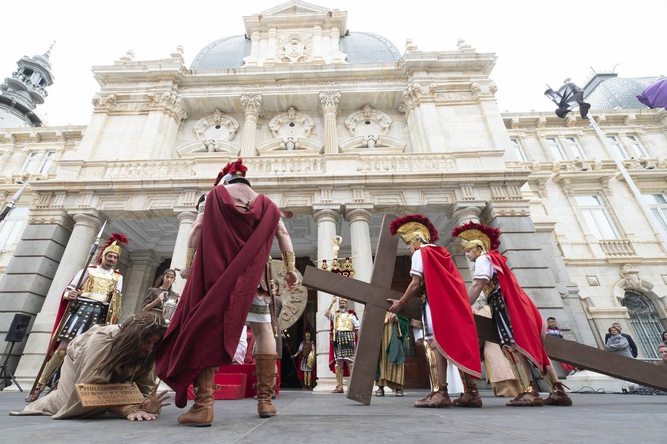 Actores de la Escuela Municipal de Teatro, coordinados por su director, Alfredo Sánchez, pusieron sobre las tablas este drama del Cristianismo.