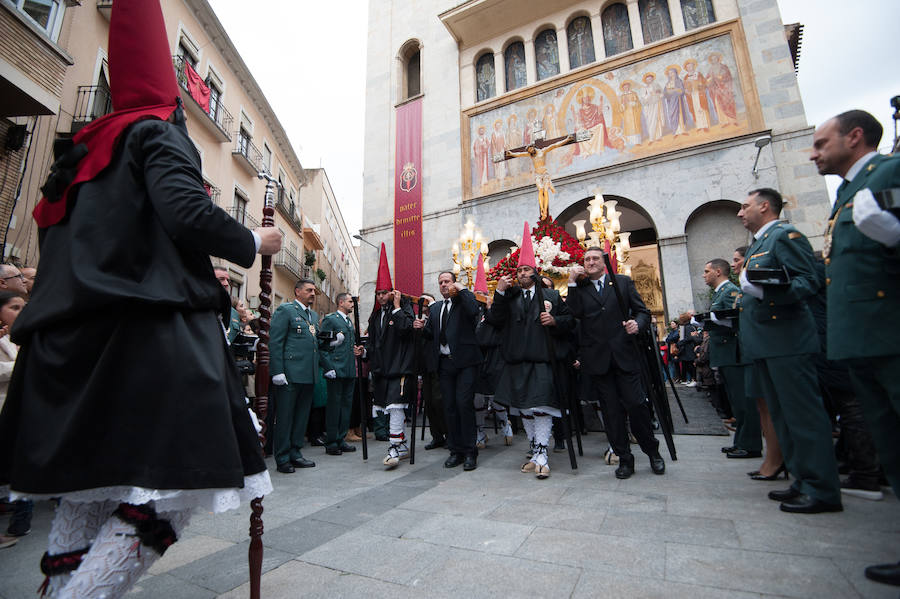 Tras la suspensión de la procesión los fieles pudieron asistir a un encuentro de los pasos realizado en la Plaza de San Antolín