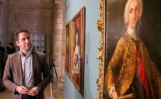 Teodoro García en la exposición de Floridablanca