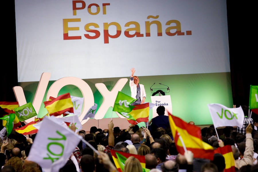 El presidente del partido vaticinó este domingo en Murcia que el día después de las elecciones generales «van a cerrar» muchas empresas de encuestas