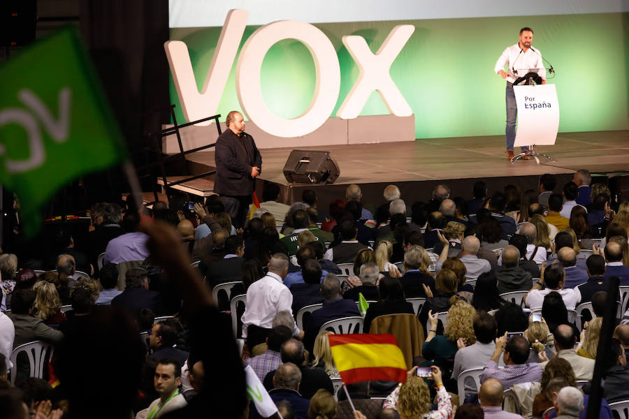 El presidente del partido vaticinó este domingo en Murcia que el día después de las elecciones generales «van a cerrar» muchas empresas de encuestas