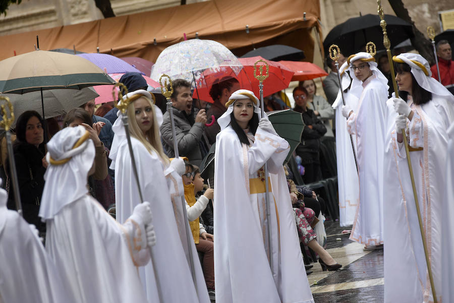 La procesión que pone fin a la Semana Santa murciana ha podido vencer a la previsión de lluvias, aunque ha tenido que retirarse antes de lo previsto