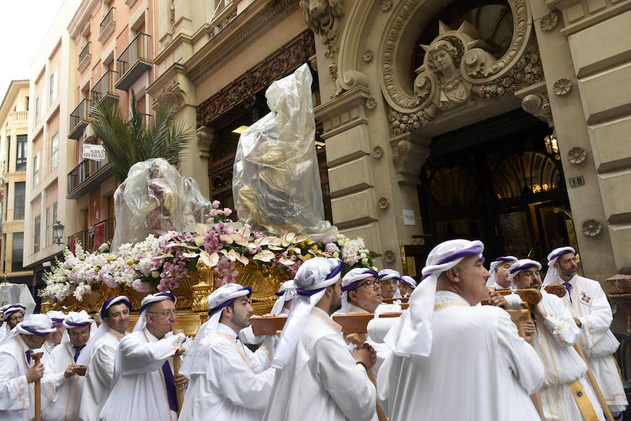 La procesión que pone fin a la Semana Santa murciana ha podido vencer a la previsión de lluvias, aunque ha tenido que retirarse antes de lo previsto