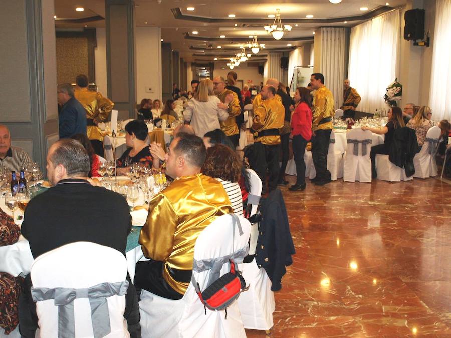 Los actos celebrados por los sardineros quedaron deslucidos a causa de las lluvias