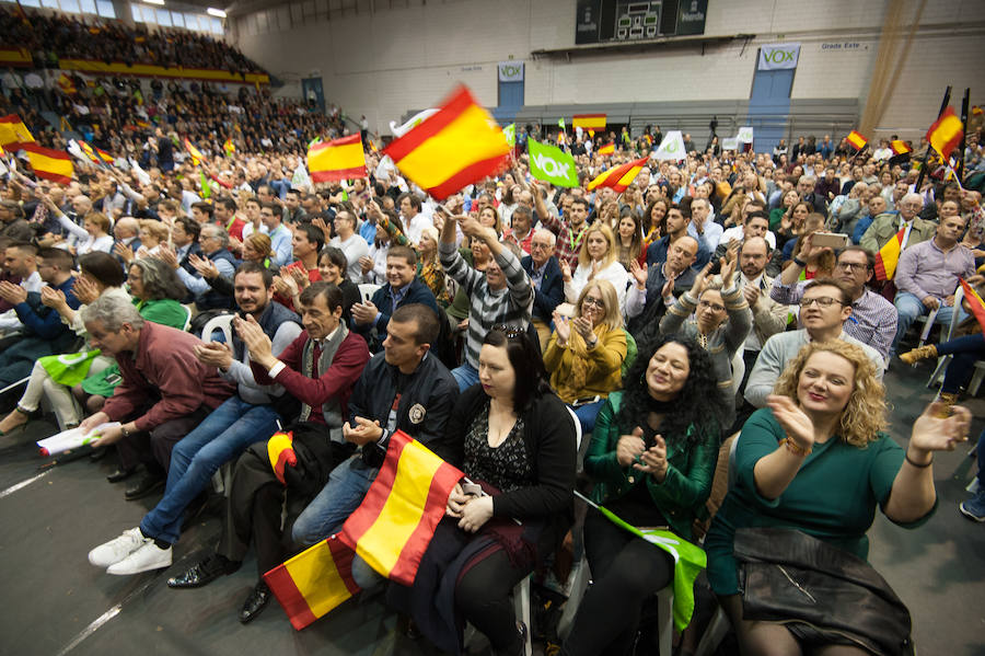 El presidente del partido vaticinó este domingo en Murcia que el día después de las elecciones generales «van a cerrar» muchas empresas de encuestas