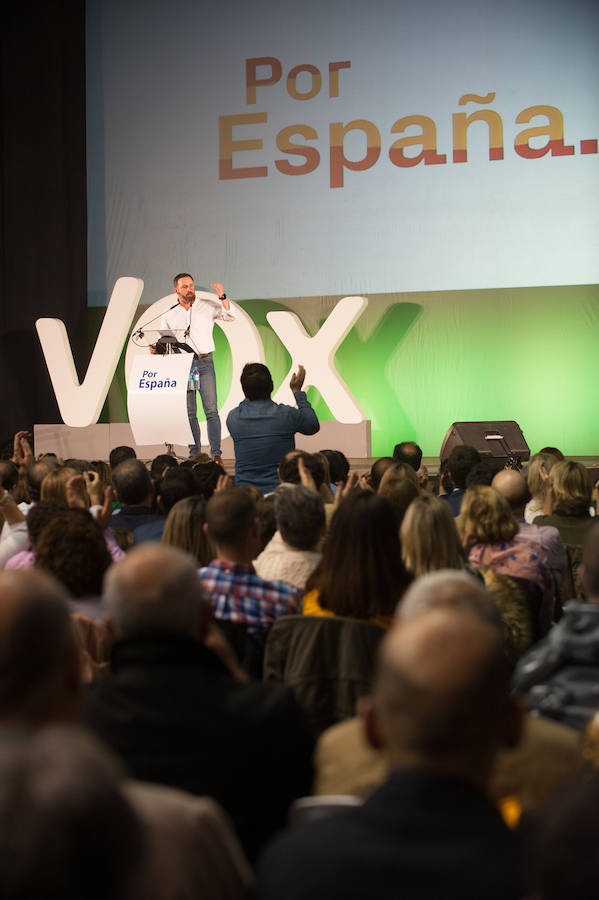 El presidente del partido vaticinó este domingo en Murcia que el día después de las elecciones generales «van a cerrar» muchas empresas de encuestas