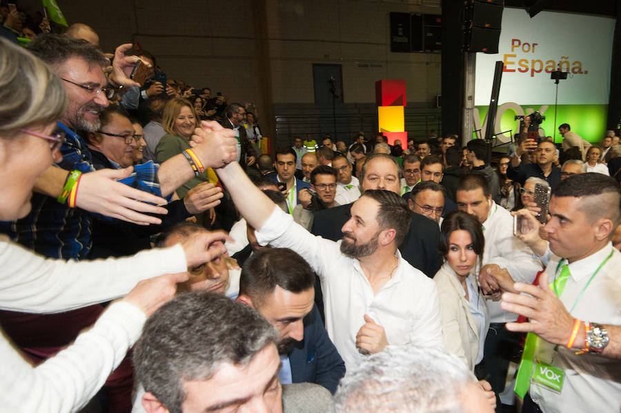 El presidente del partido vaticinó este domingo en Murcia que el día después de las elecciones generales «van a cerrar» muchas empresas de encuestas