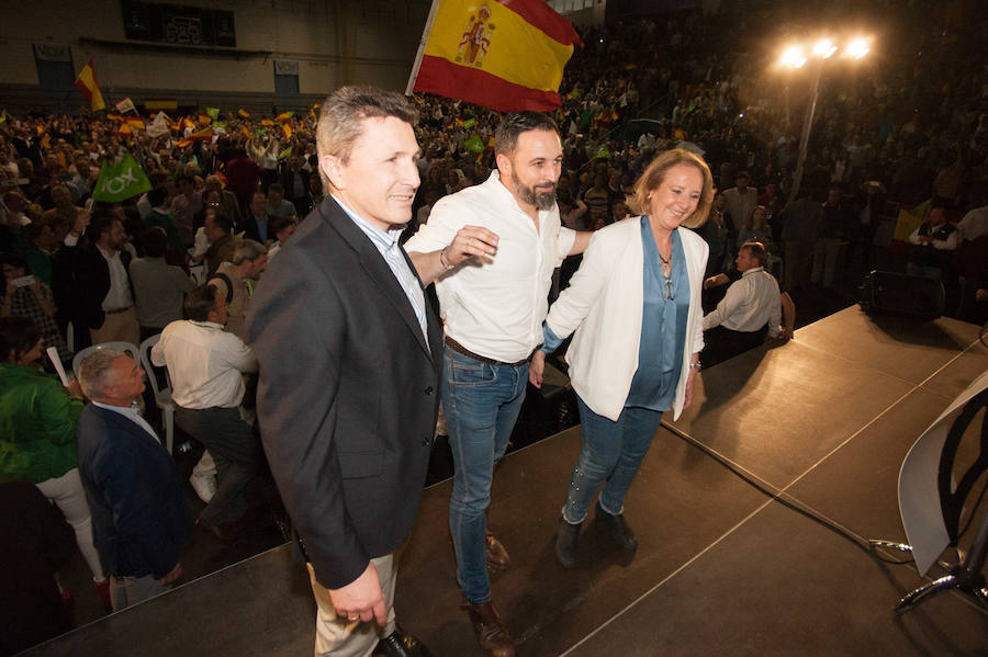 El presidente del partido vaticinó este domingo en Murcia que el día después de las elecciones generales «van a cerrar» muchas empresas de encuestas