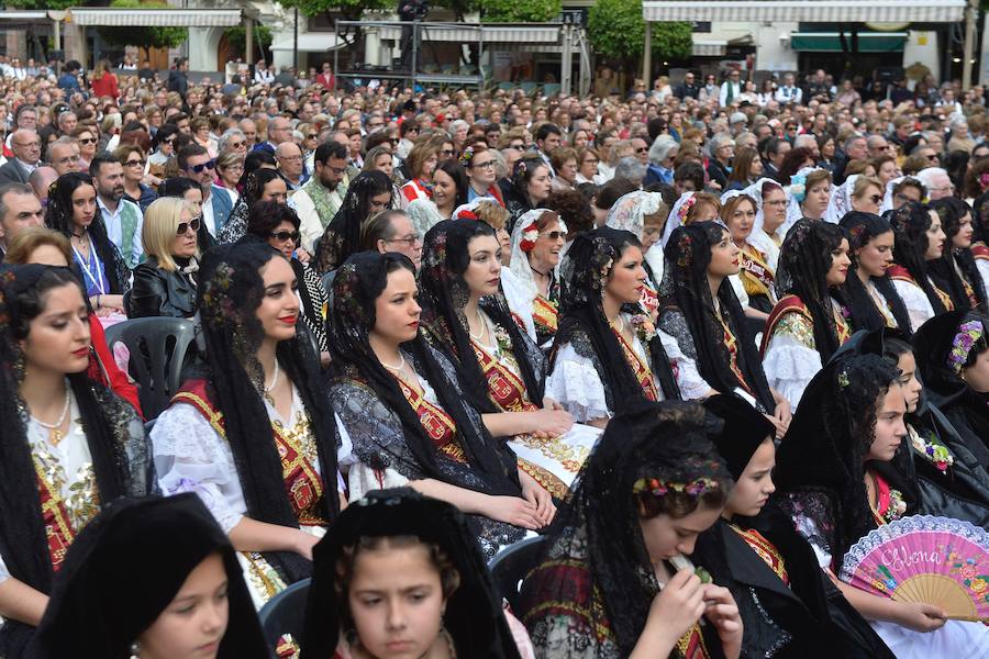 Los trajes regionales inundan el centro de la ciudad, aprovechando la tradicional y tempranera misa huertana