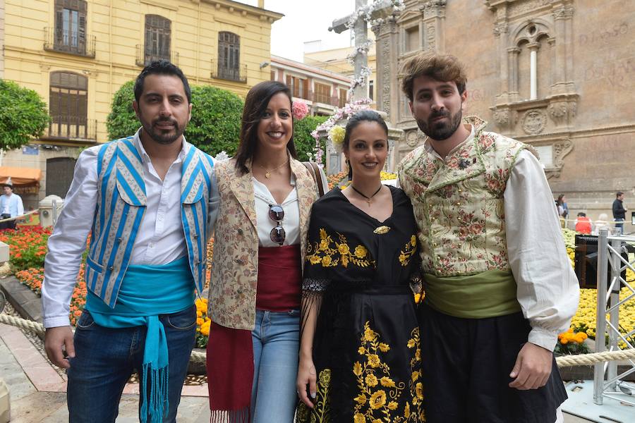 La lluvia no impidió que miles de huertanos tomaran las calles de Murcia en el día grande de las FIestas de Primavera