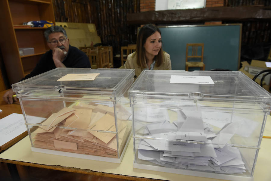 Los habitantes de Benizar, Otos, Mazuza y Casa Requena han cumplido su amenaza y han decidido no votar