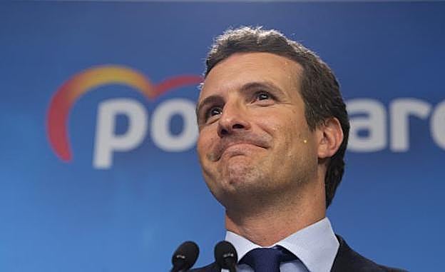 El PP busca el viraje al centro en los territorios para recomponer el partido a un mes del 26-M