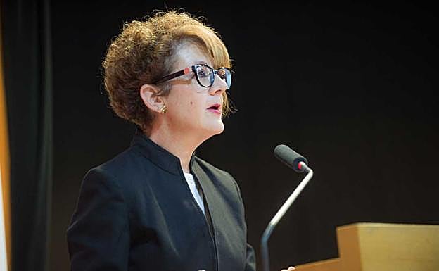 María Ángeles Esteban. 