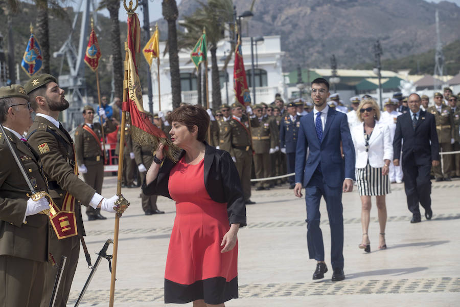 El acto, que comenzó a las 12 horas, rindió honores a la bandera de España y al general jefe del Mando de Artillería Antiaérea del Ejercito de Tierra, Íñigo Pareja Rodríguez