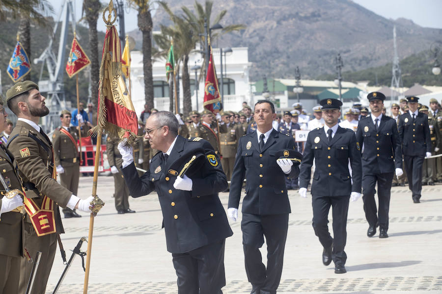 El acto, que comenzó a las 12 horas, rindió honores a la bandera de España y al general jefe del Mando de Artillería Antiaérea del Ejercito de Tierra, Íñigo Pareja Rodríguez