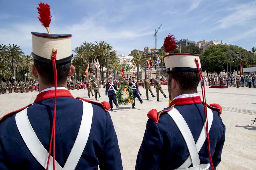 El acto, que comenzó a las 12 horas, rindió honores a la bandera de España y al general jefe del Mando de Artillería Antiaérea del Ejercito de Tierra, Íñigo Pareja Rodríguez