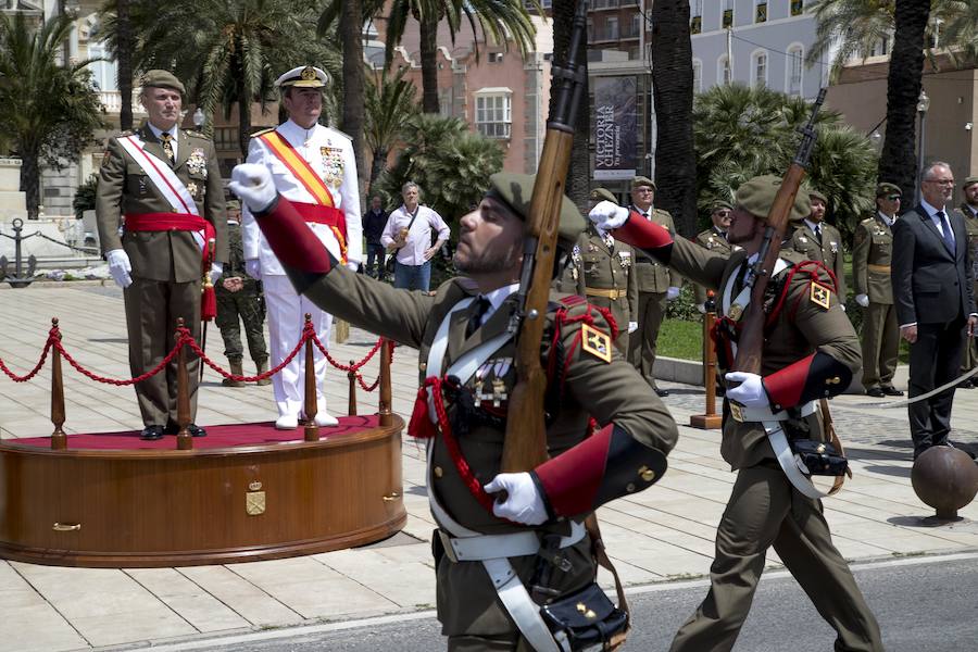 El acto, que comenzó a las 12 horas, rindió honores a la bandera de España y al general jefe del Mando de Artillería Antiaérea del Ejercito de Tierra, Íñigo Pareja Rodríguez