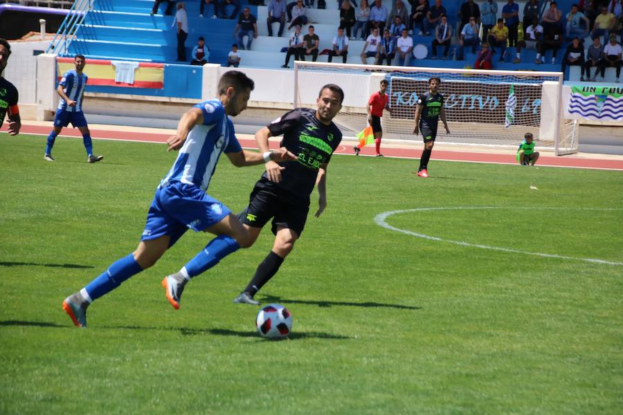 Un gol de Carlos Álvarez da vida al Jumilla en un Uva Monastrell abarrotado